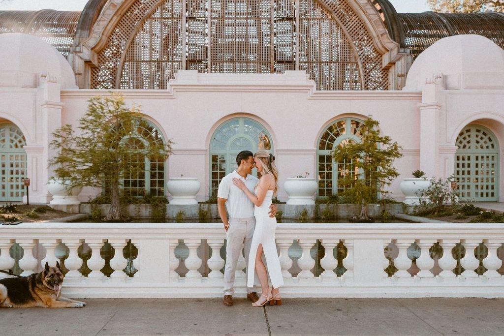 carousel-hero-element image-0