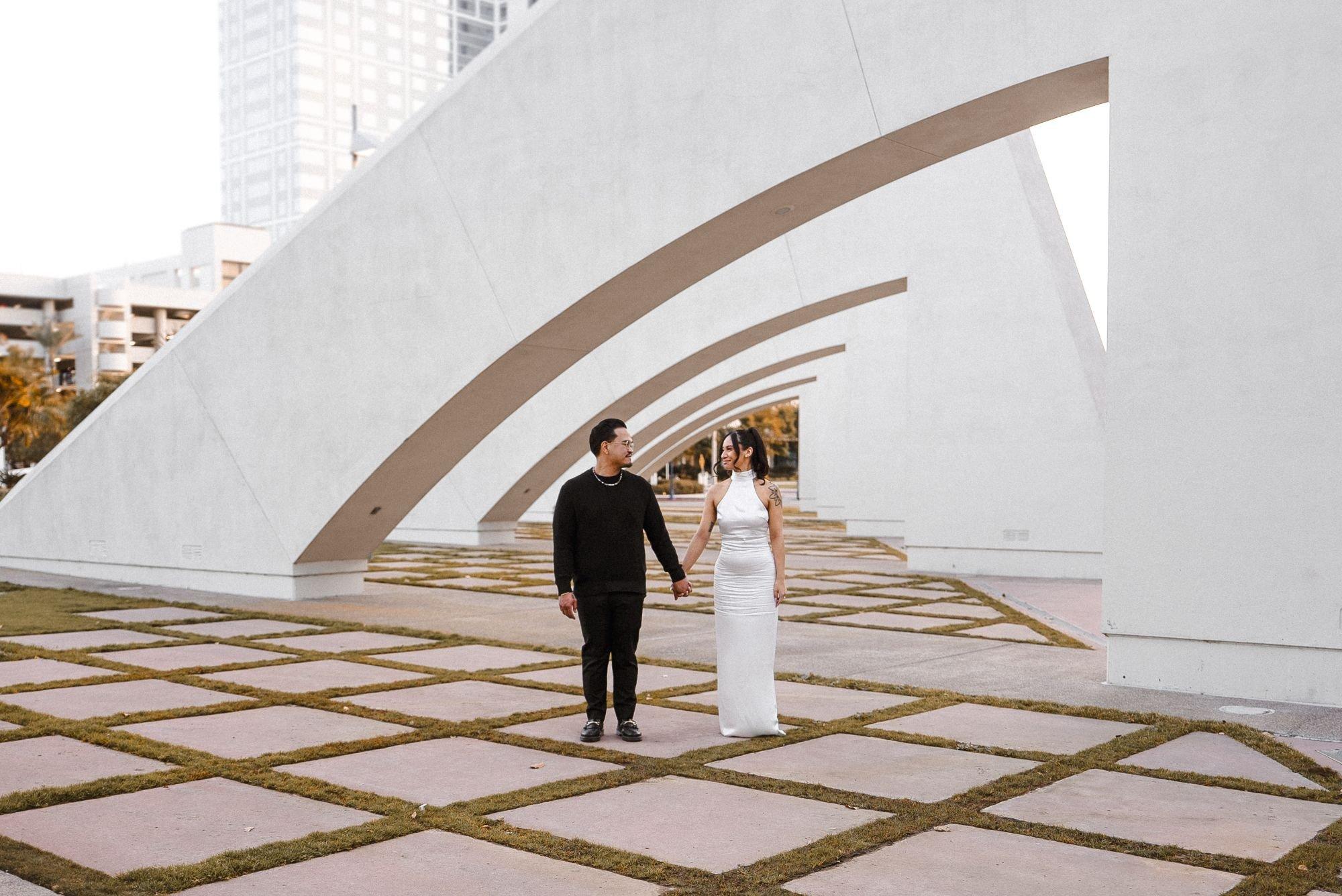 carousel-hero-element image-0